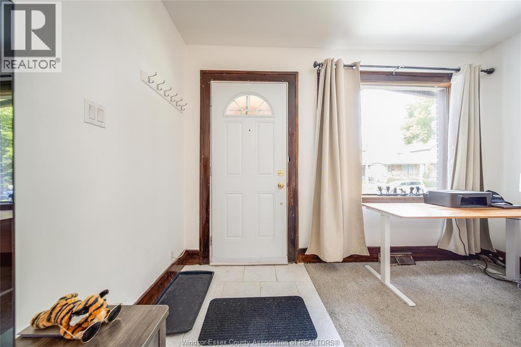 686 Mckay Avenue, Windsor, Ontario  N9B 2A1 - Photo 6 - 26005048