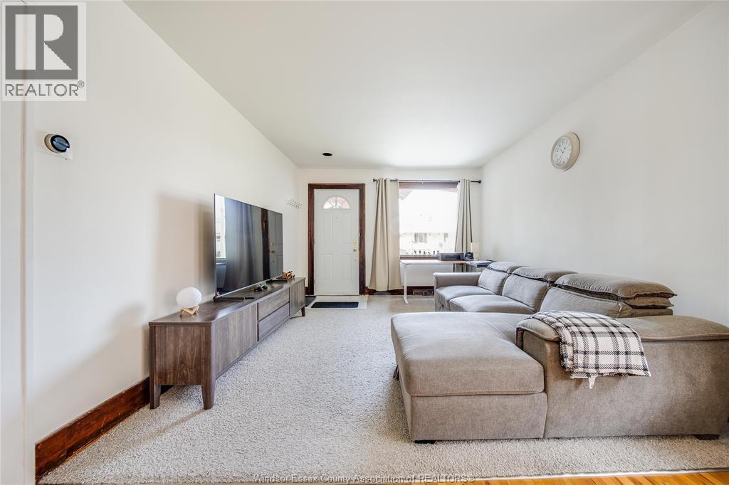 686 Mckay Avenue, Windsor, Ontario  N9B 2A1 - Photo 7 - 26005048