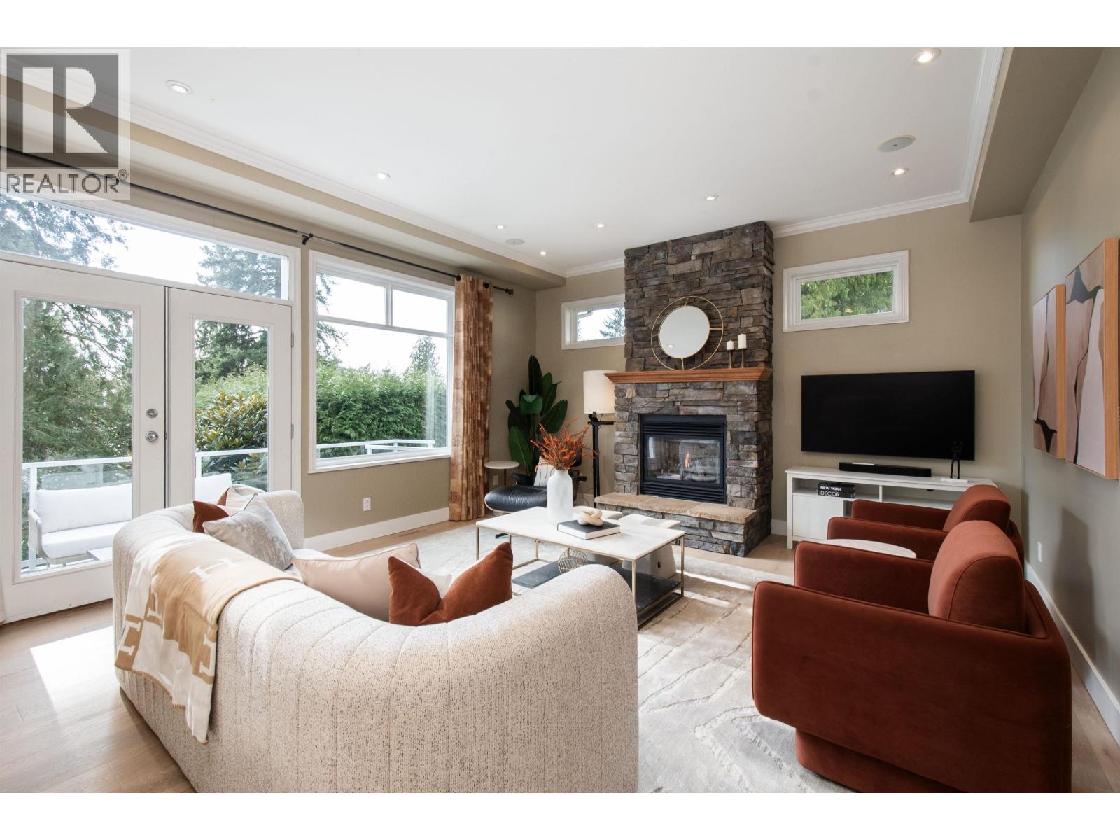 1265 Brantwood Road, North Vancouver, British Columbia  V7R 1G6 - Photo 13 - R3098659