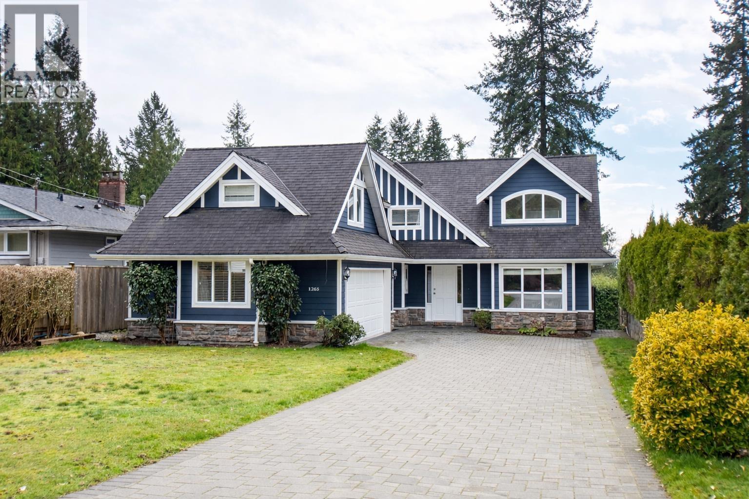 1265 Brantwood Road, North Vancouver, British Columbia  V7R 1G6 - Photo 2 - R3098659