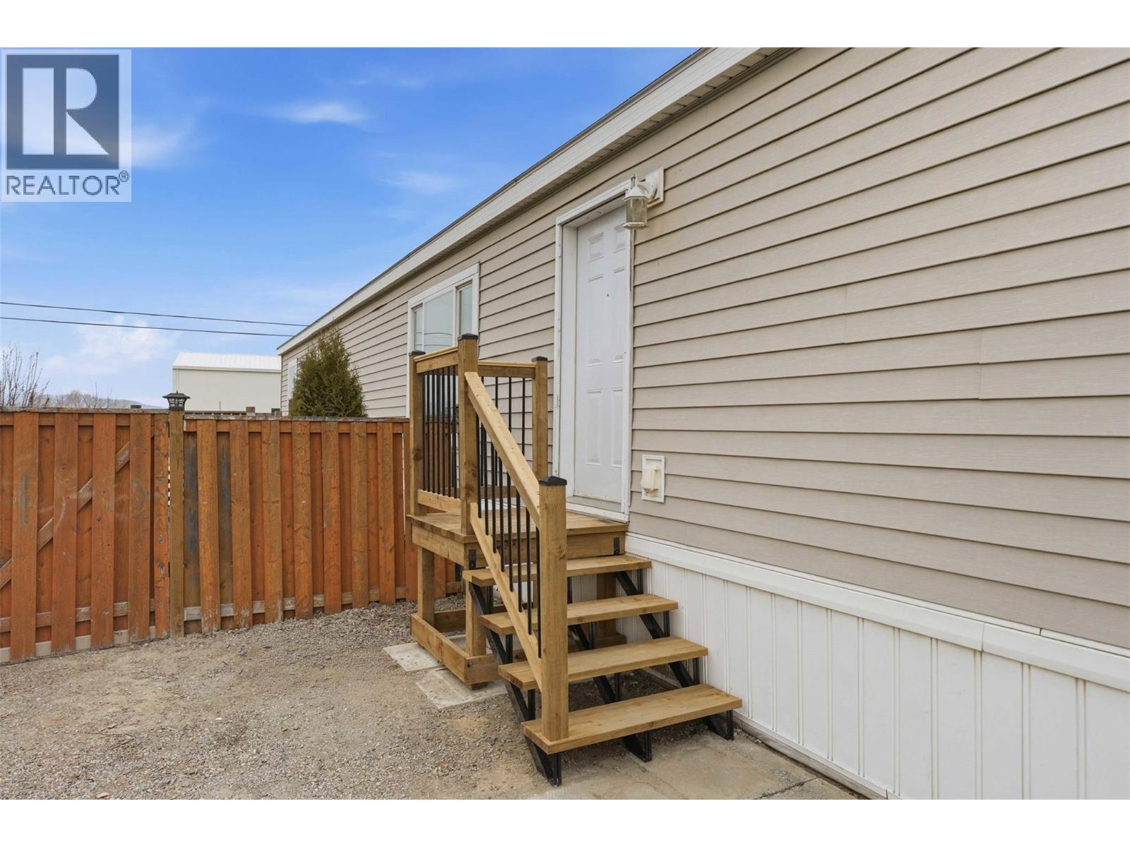 1263 Kootenay Way Unit# 6, Kamloops, British Columbia  V2H 0C5 - Photo 3 - 10378964