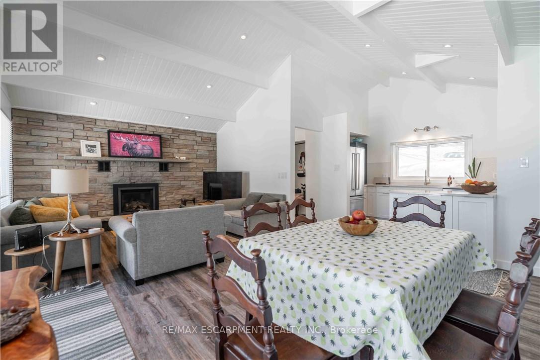 1056 Inawendawin Road, Lake Of Bays, Ontario  P0B 1A0 - Photo 22 - X12861990