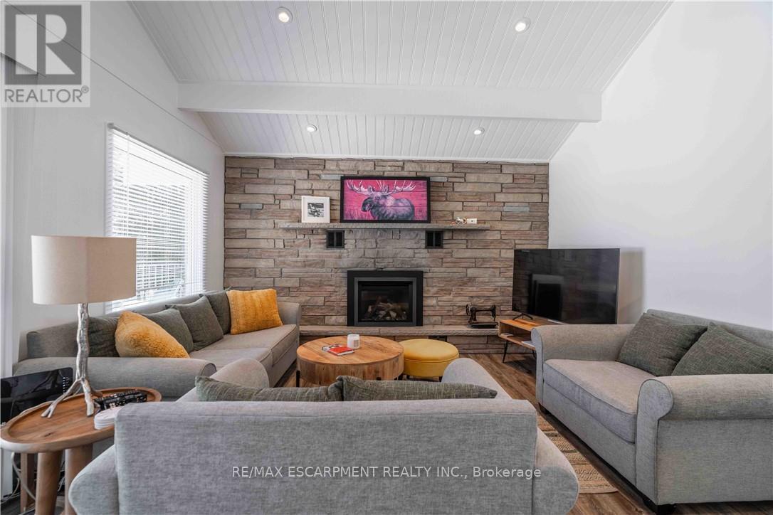 1056 Inawendawin Road, Lake Of Bays, Ontario  P0B 1A0 - Photo 23 - X12861990