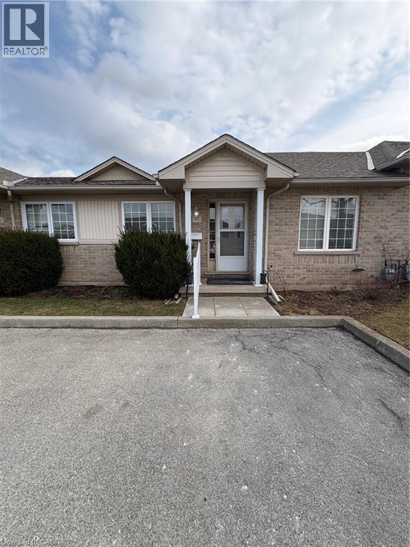 24 KENYON Crescent Unit# 15, Grimsby, Ontario