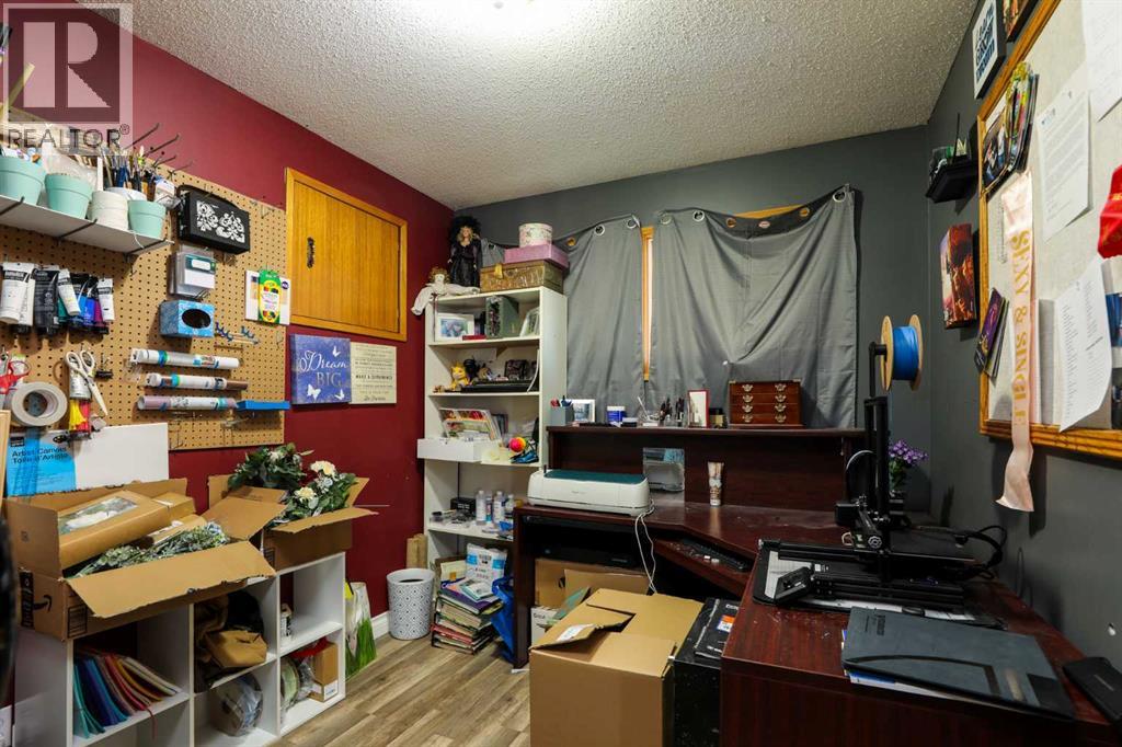 406 Rogers Avenue, Picture Butte, Alberta  T0K 1V0 - Photo 15 - A2289335