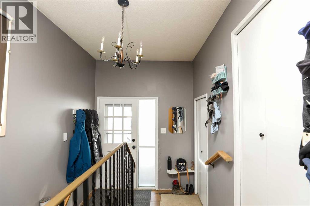 406 Rogers Avenue, Picture Butte, Alberta  T0K 1V0 - Photo 4 - A2289335