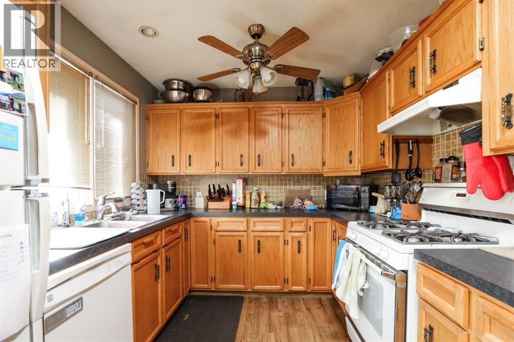 406 Rogers Avenue, Picture Butte, Alberta  T0K 1V0 - Photo 7 - A2289335