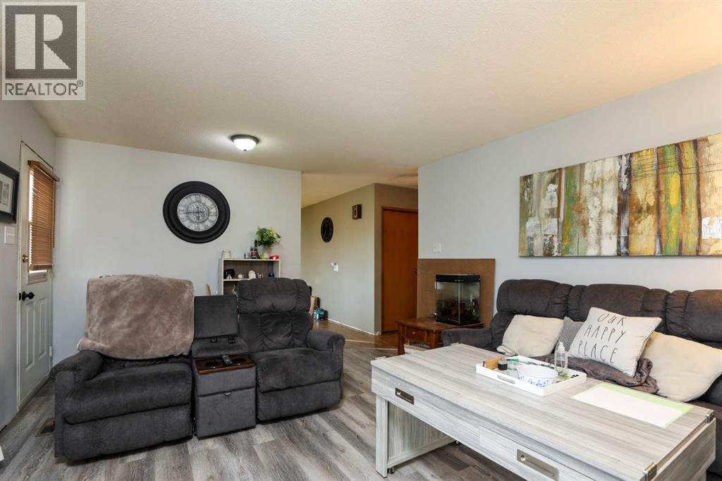 406 Rogers Avenue, Picture Butte, Alberta  T0K 1V0 - Photo 11 - A2289335