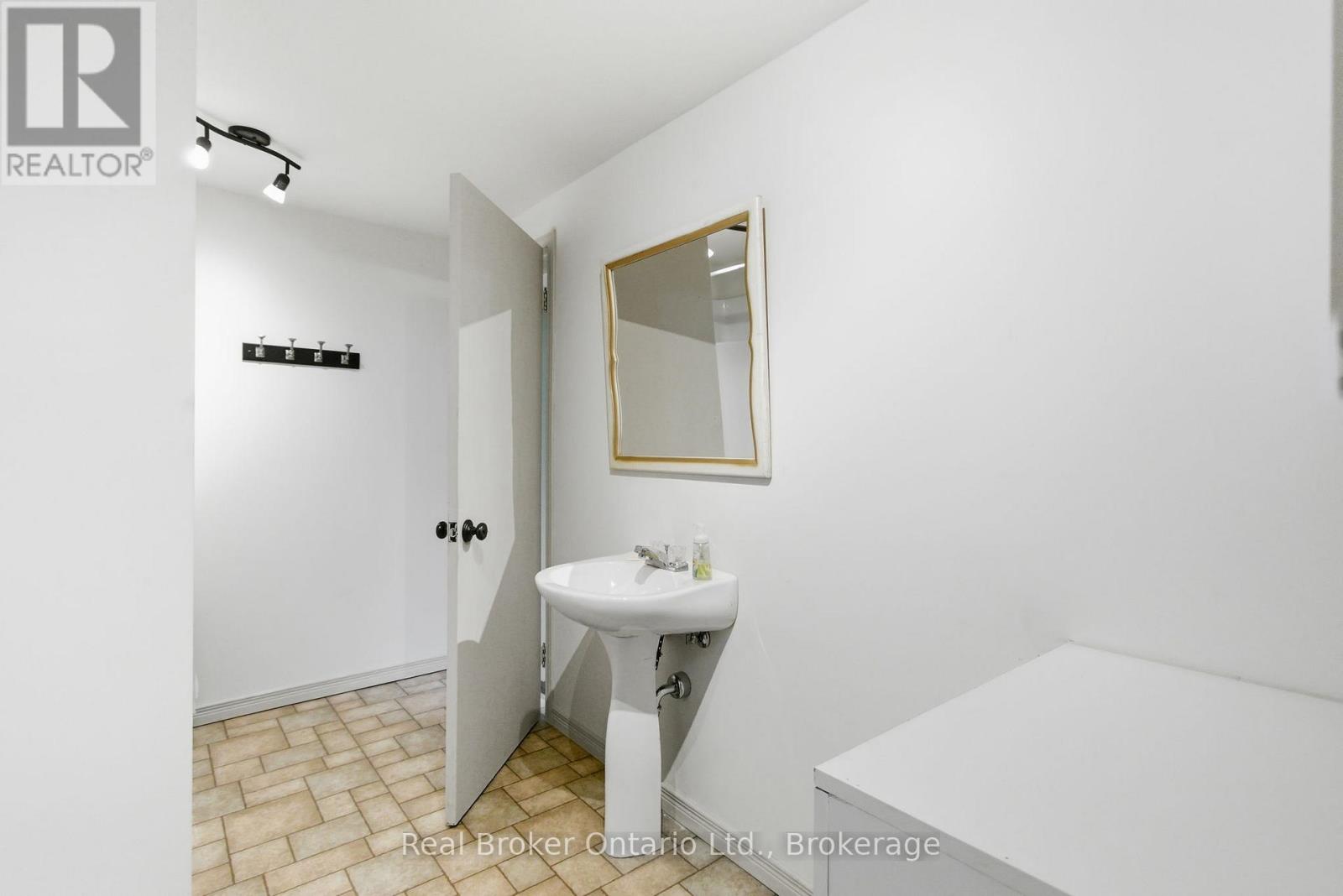 211 Birmingham Street W, Wellington North, Ontario  N0G 2L1 - Photo 22 - X12871798