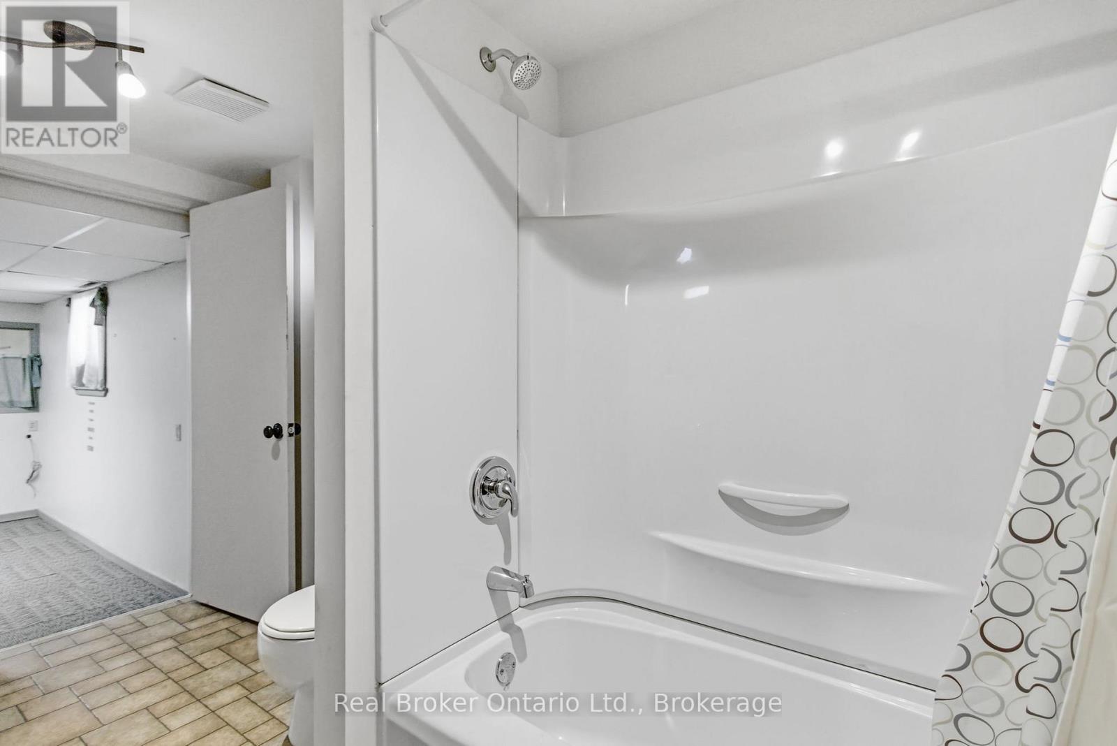 211 Birmingham Street W, Wellington North, Ontario  N0G 2L1 - Photo 23 - X12871798