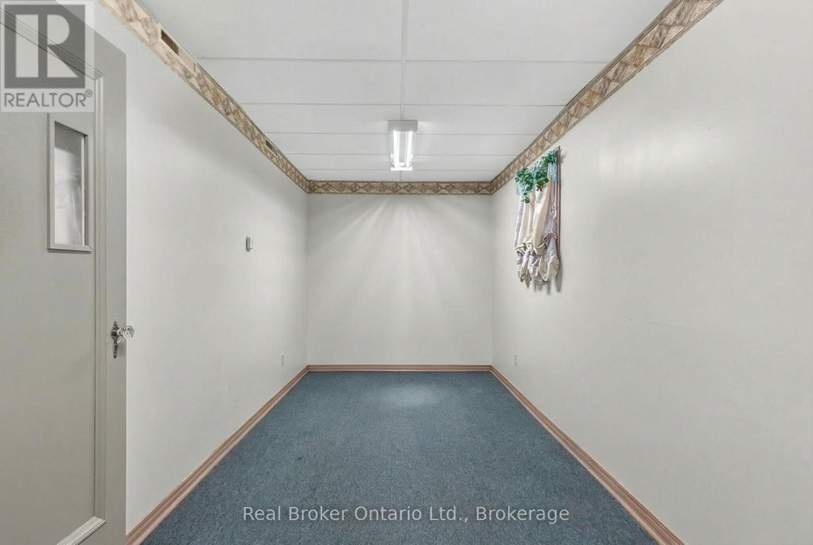 211 Birmingham Street W, Wellington North, Ontario  N0G 2L1 - Photo 29 - X12871798