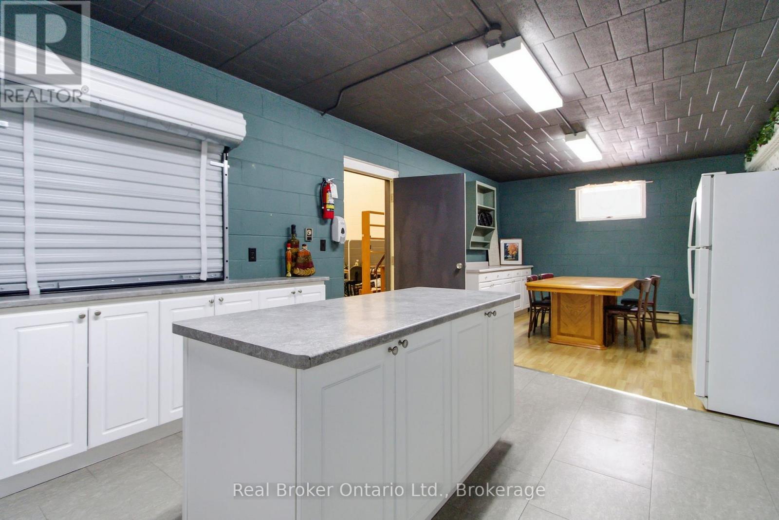 211 Birmingham Street W, Wellington North, Ontario  N0G 2L1 - Photo 35 - X12871798