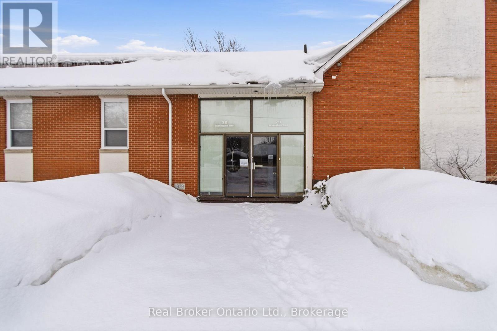 211 Birmingham Street W, Wellington North, Ontario  N0G 2L1 - Photo 4 - X12871798