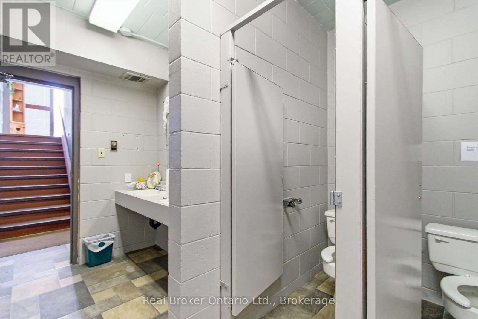 211 Birmingham Street W, Wellington North, Ontario  N0G 2L1 - Photo 42 - X12871798