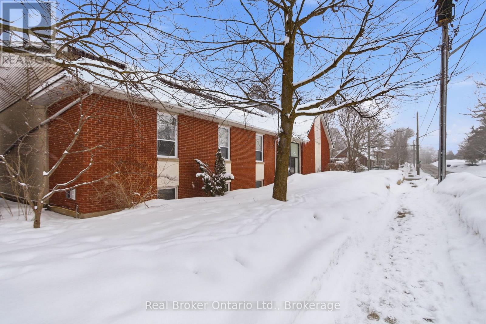 211 Birmingham Street W, Wellington North, Ontario  N0G 2L1 - Photo 5 - X12871798