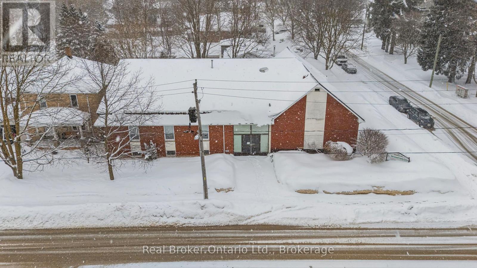 211 Birmingham Street W, Wellington North, Ontario  N0G 2L1 - Photo 6 - X12871798