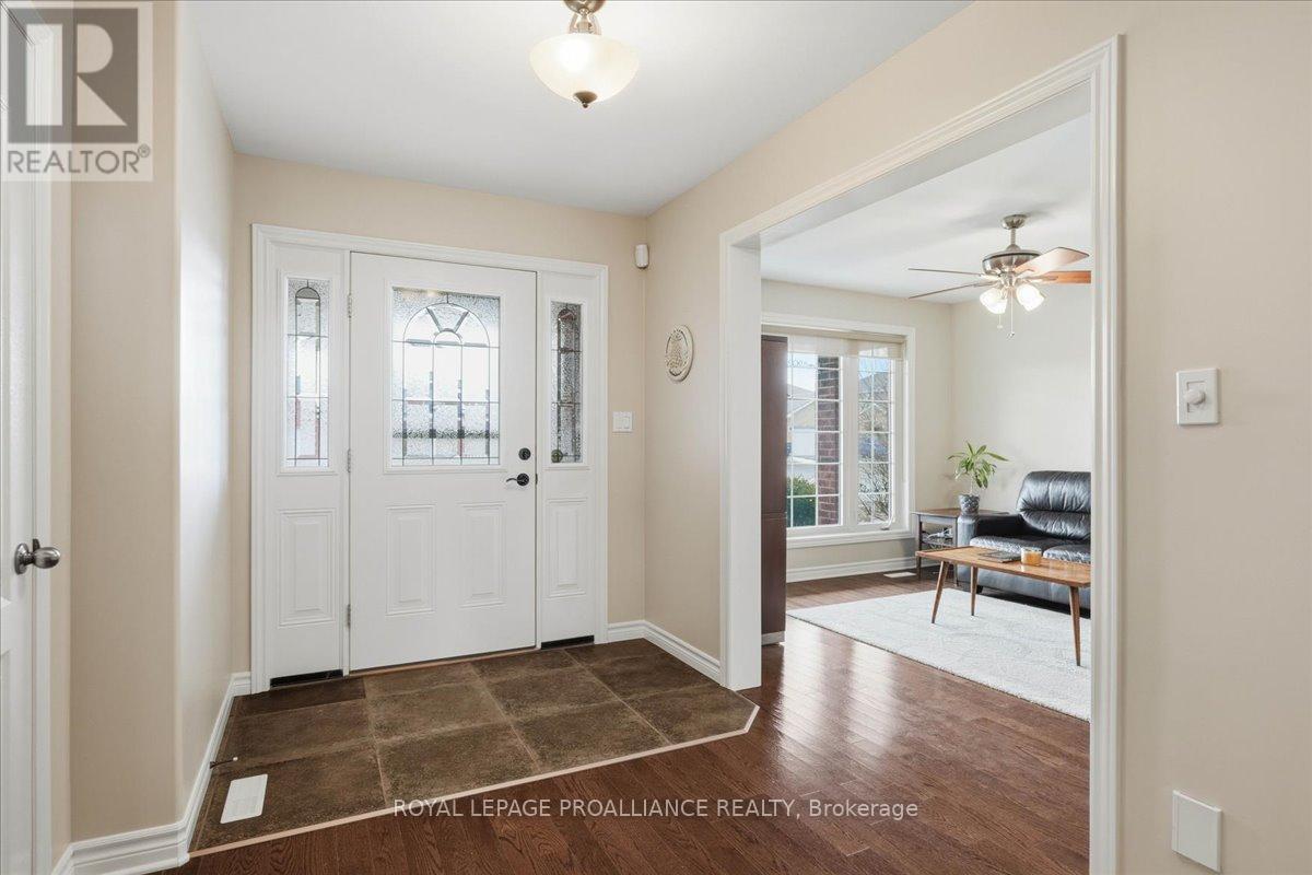 34 Kipling Drive, Belleville, Ontario  K8N 4Z5 - Photo 4 - X12871766