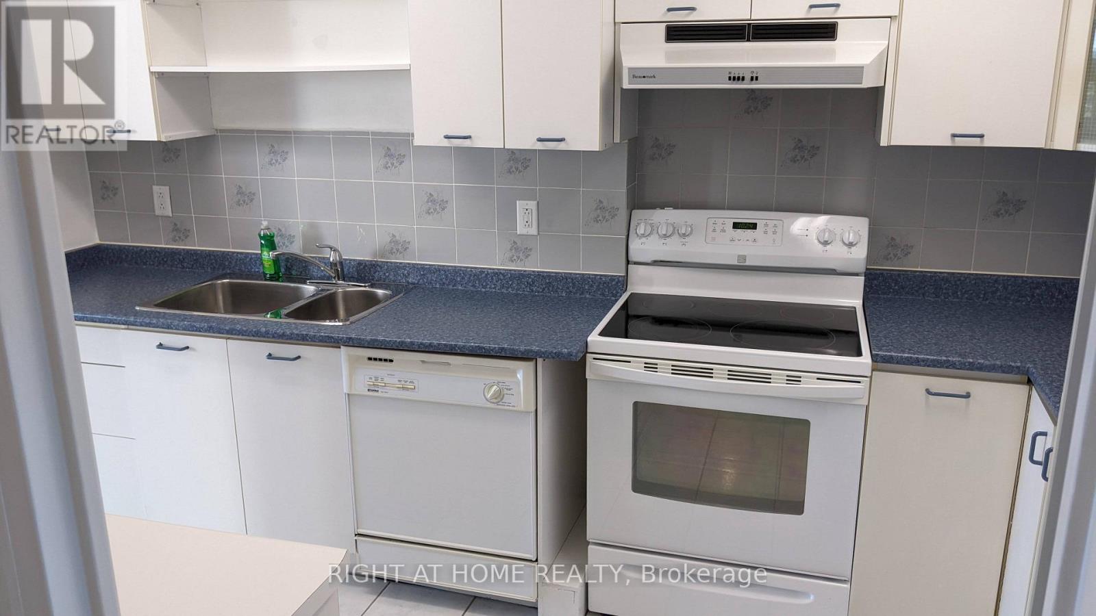 506 - 350 Seneca Hill Drive, Toronto (Don Valley Village), Ontario  M2J 4S7 - Photo 10 - C12871742