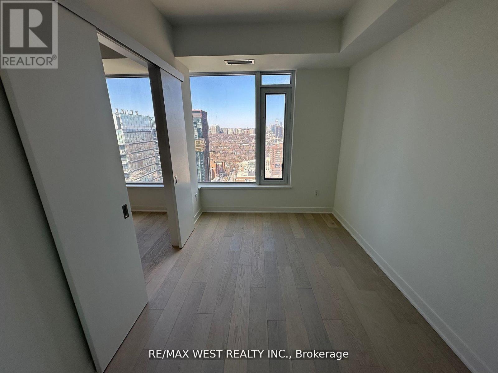 2604 - 11 Yorkville Avenue, Toronto (Annex), Ontario  M4W 0B7 - Photo 13 - C12871862