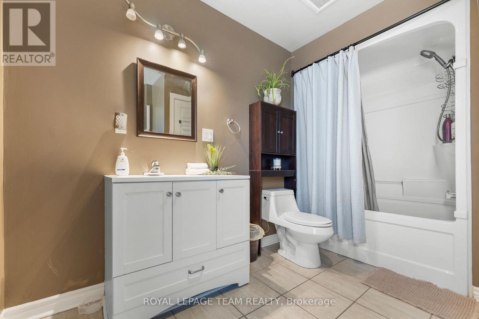 290 Thompson Avenue, Renfrew, Ontario  K7V 3B7 - Photo 18 - X12871762