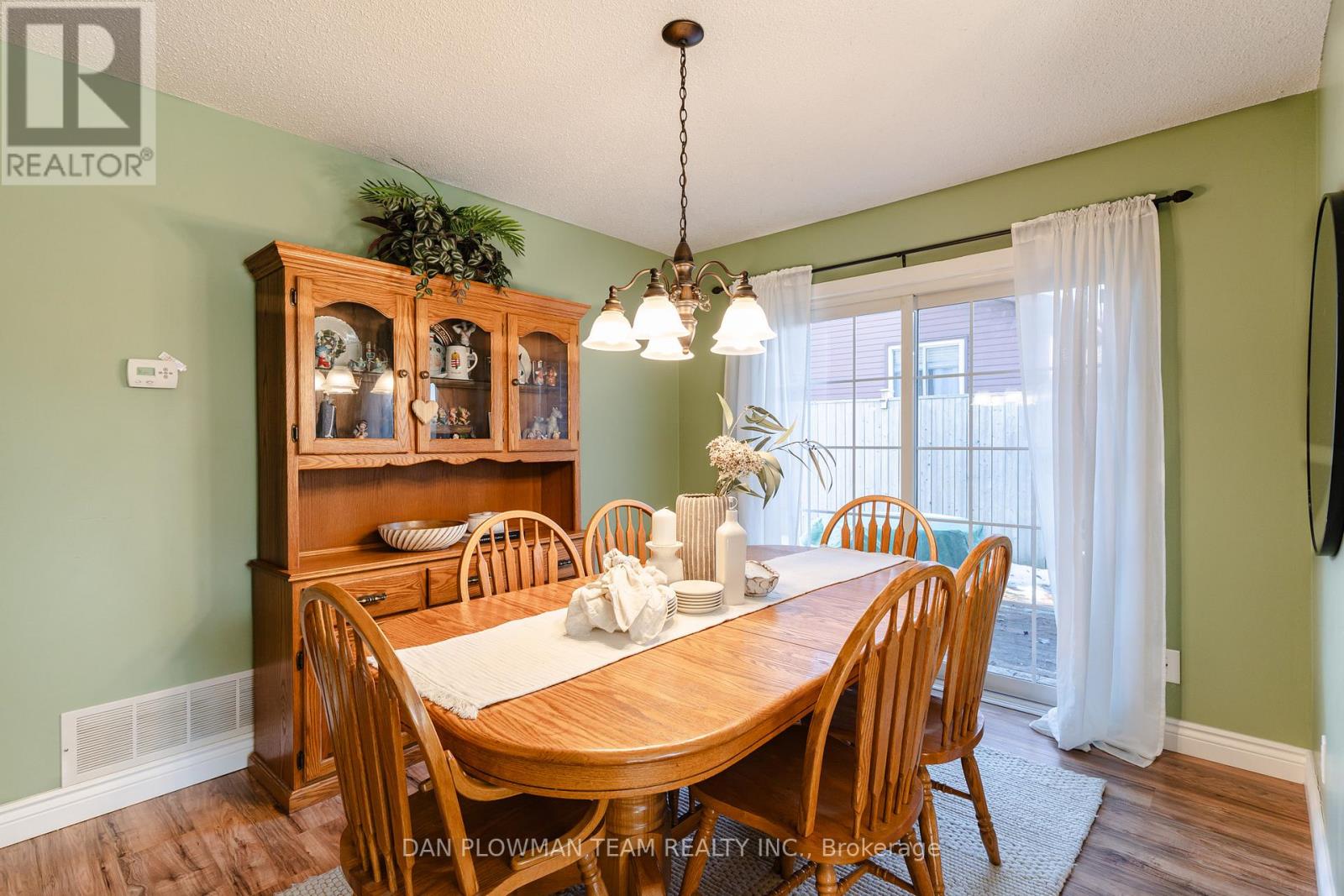 895 Exeter Street, Oshawa (Centennial), Ontario  L1G 6R9 - Photo 12 - E12871782