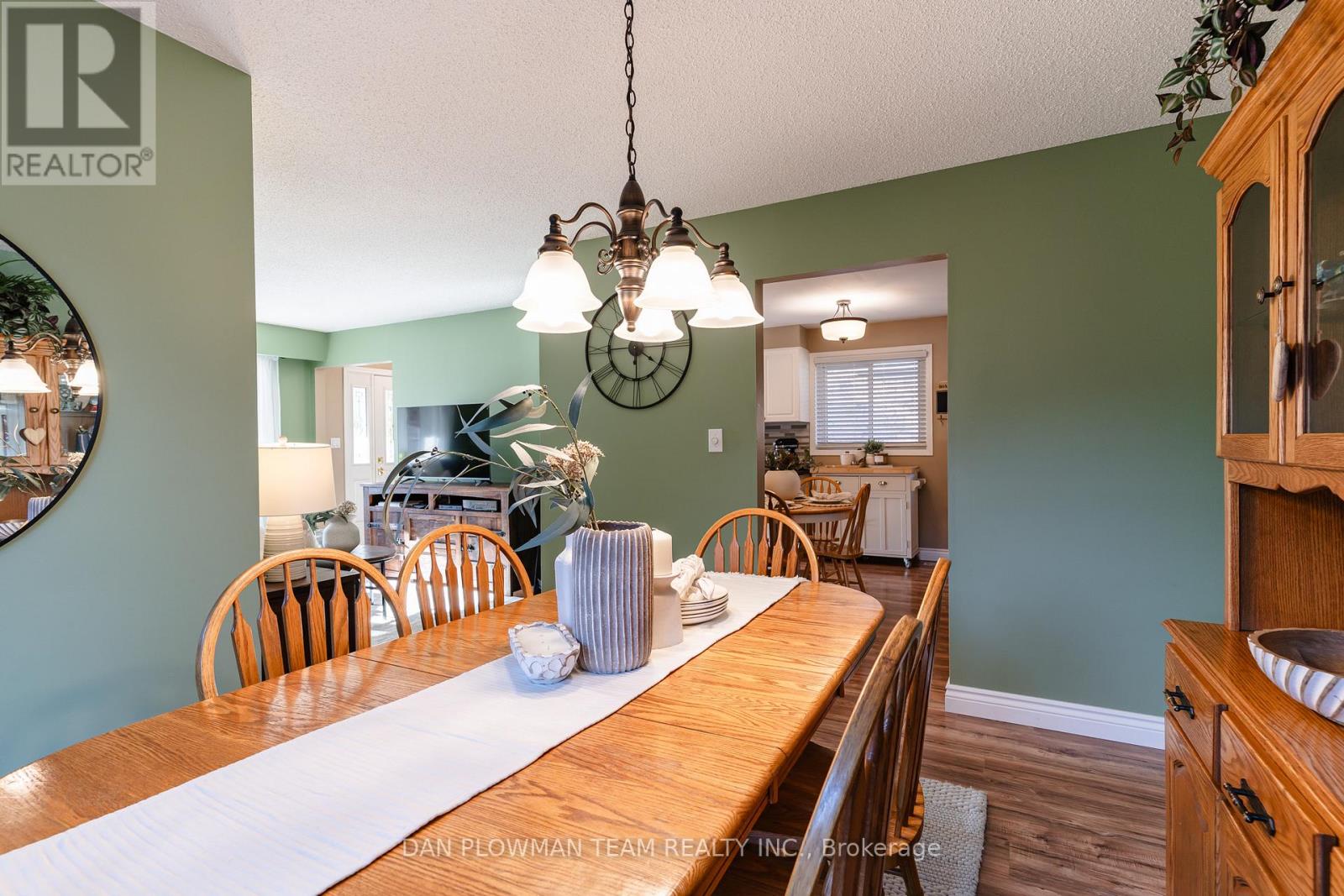 895 Exeter Street, Oshawa (Centennial), Ontario  L1G 6R9 - Photo 14 - E12871782