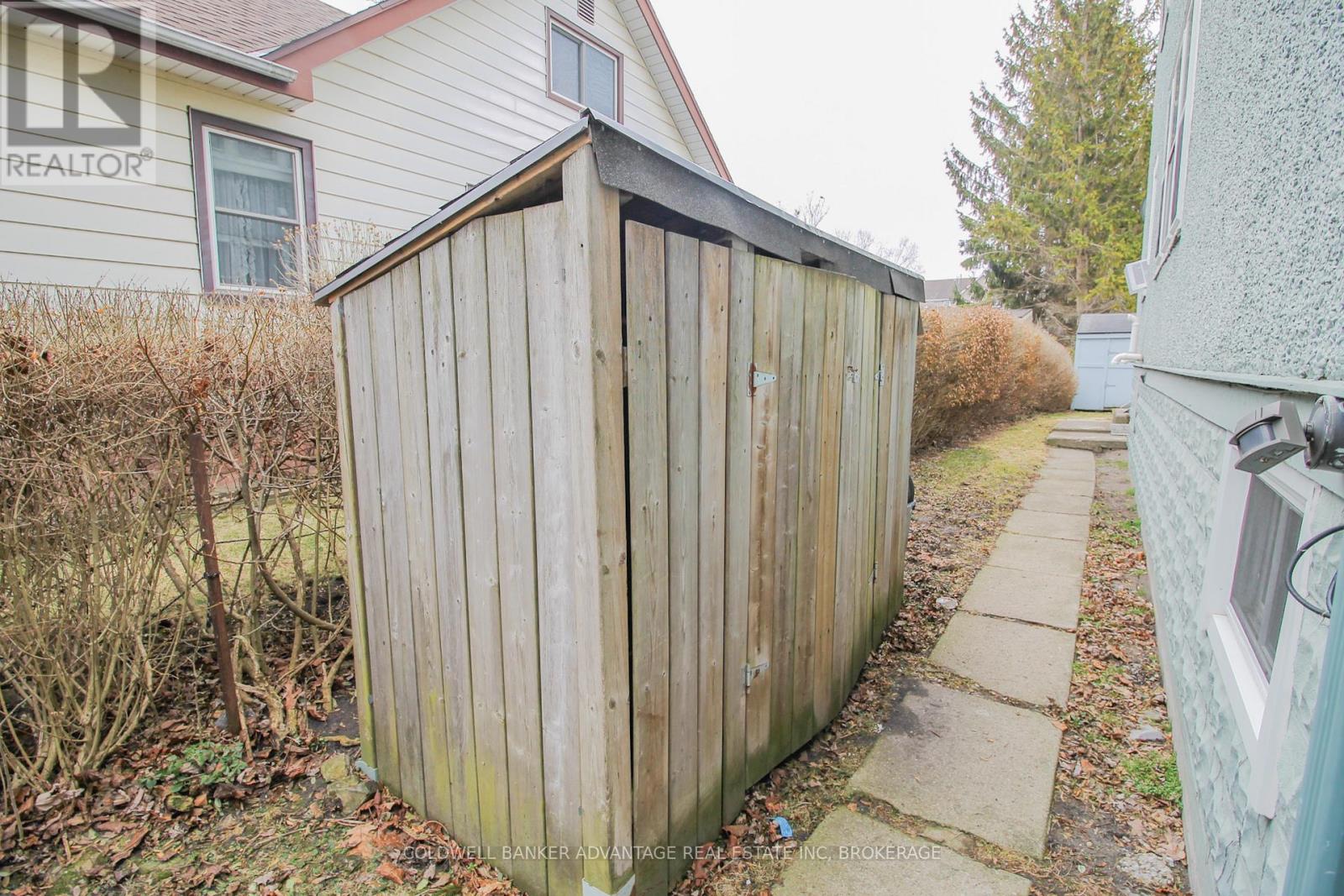 86 Adelaide Street, Port Colborne (Sugarloaf), Ontario  L3K 2W5 - Photo 11 - X12871792