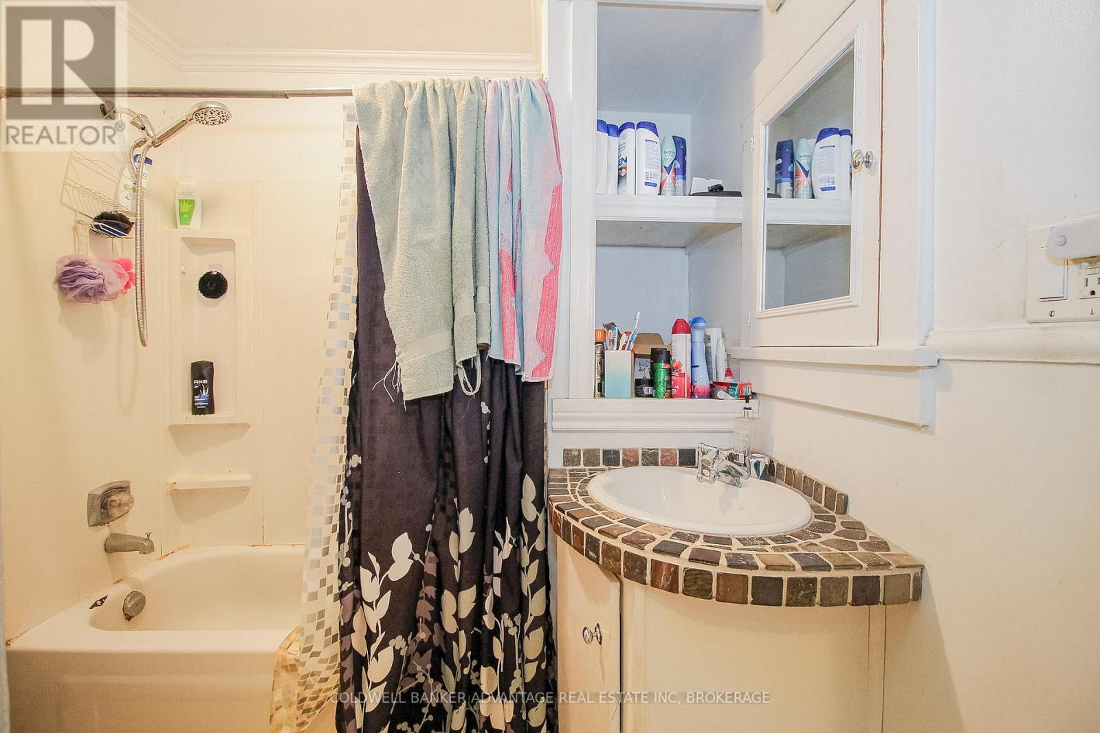 86 Adelaide Street, Port Colborne (Sugarloaf), Ontario  L3K 2W5 - Photo 34 - X12871792