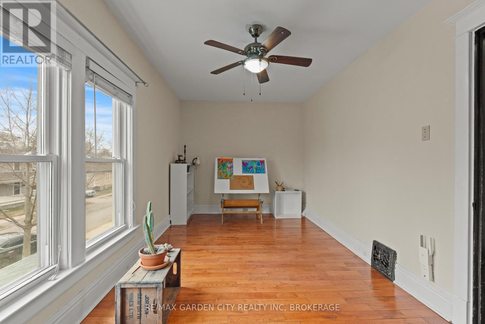 43 Albert Street, St. Catharines, Ontario  L2R 2G8 - Photo 17 - X12871846