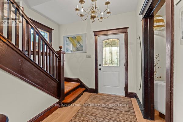 43 Albert Street, St. Catharines, Ontario  L2R 2G8 - Photo 5 - X12871846