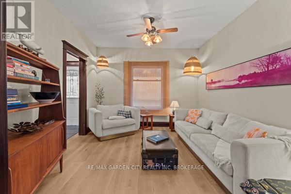 43 Albert Street, St. Catharines, Ontario  L2R 2G8 - Photo 7 - X12871846