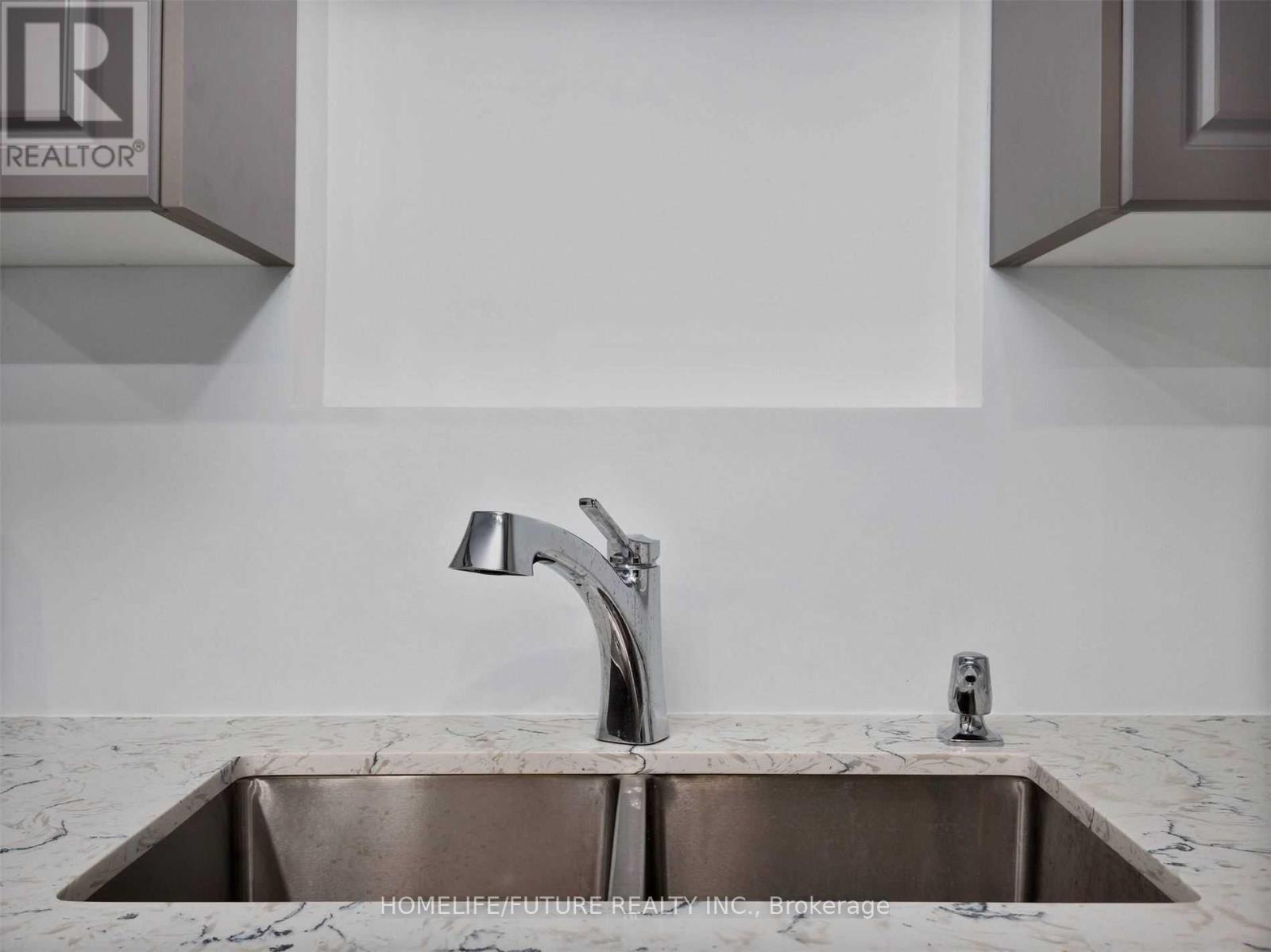 33 Retreat Boulevard, Vaughan, Ontario  L4H 0C1 - Photo 19 - N12871788