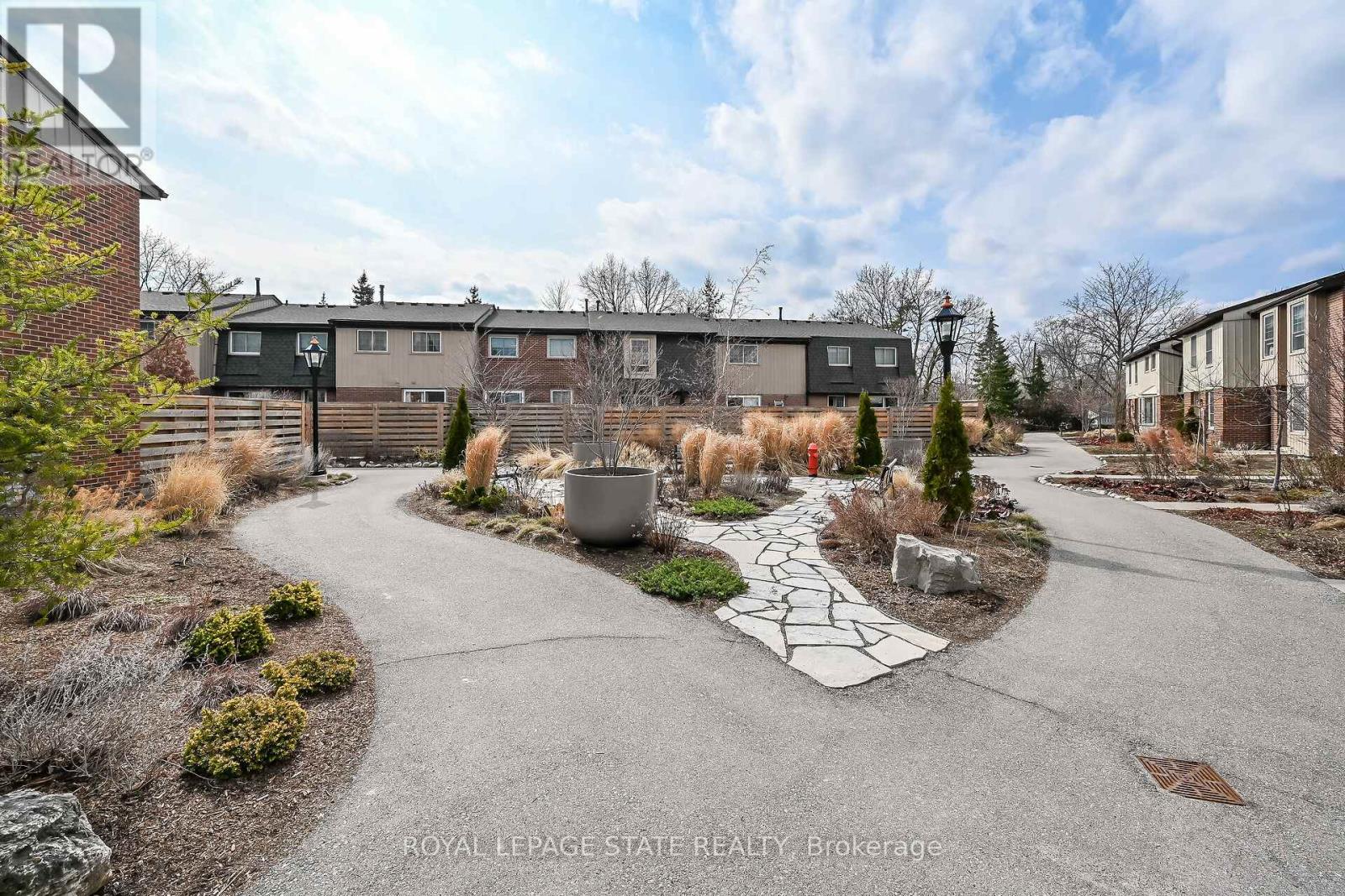 7 - 567 Guelph Line, Burlington (Roseland), Ontario  L7R 3M5 - Photo 37 - W12787046