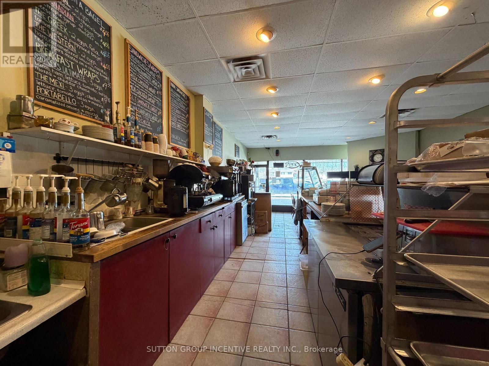 Unit 2 - 221 Cundles Road E, Barrie (Alliance), Ontario  L4N 4Y2 - Photo 10 - S12871740