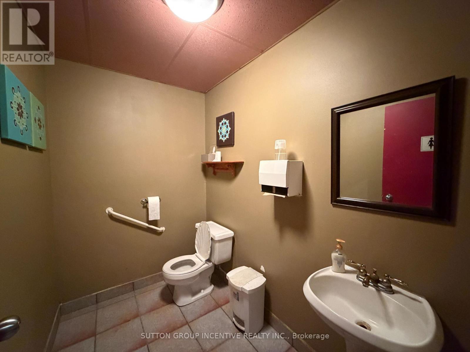 Unit 2 - 221 Cundles Road E, Barrie (Alliance), Ontario  L4N 4Y2 - Photo 8 - S12871740