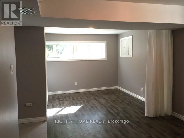 23 Carlton Road, Barrie (Cundles East), Ontario  L4M 5K8 - Photo 14 - S12871836