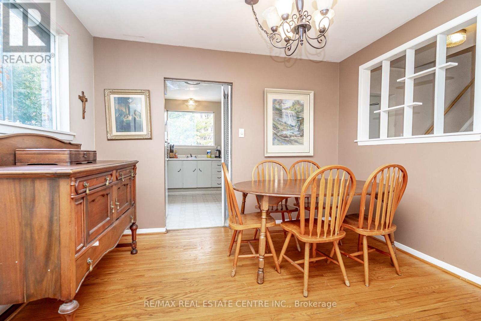 28 Cavendish Crescent, Brampton (Avondale), Ontario  L6T 1Z4 - Photo 11 - W12871720