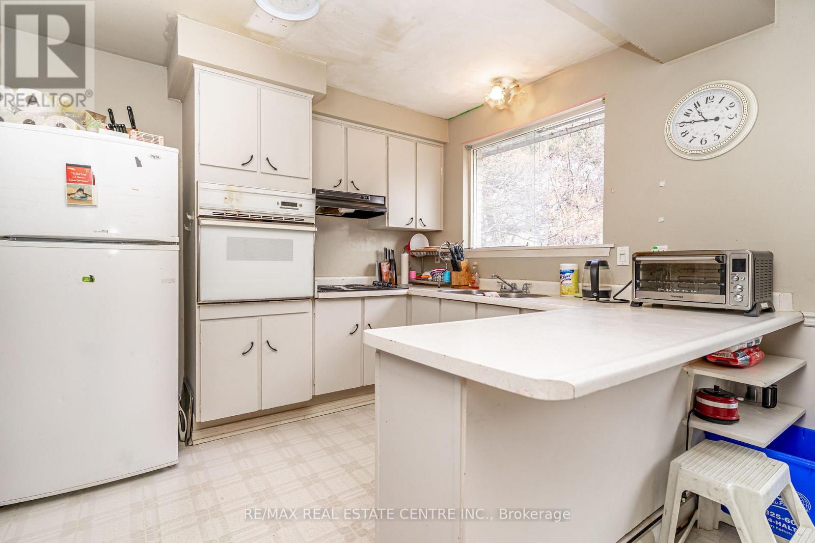 28 Cavendish Crescent, Brampton (Avondale), Ontario  L6T 1Z4 - Photo 14 - W12871720