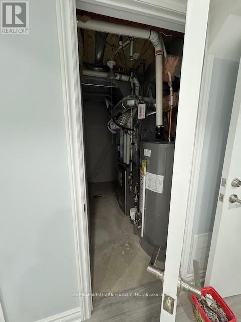 36 Ashmere Road, Brampton (Fletcher's Meadow), Ontario  L7A 1W9 - Photo 8 - W12871832