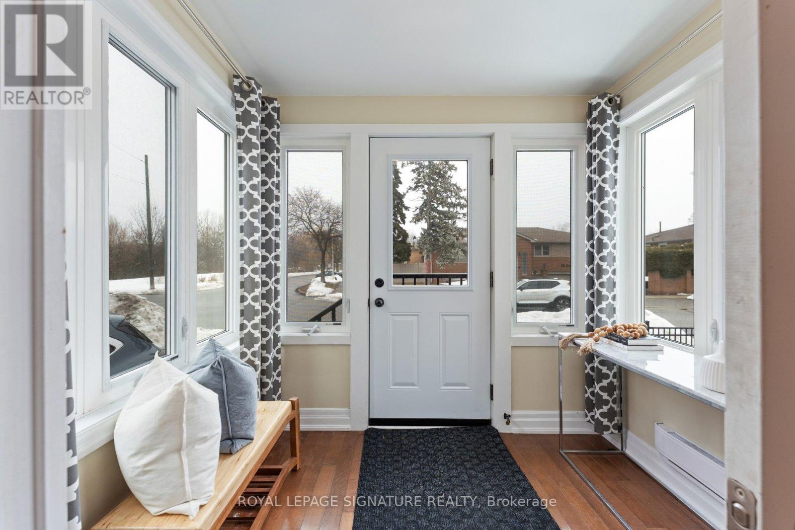 71 English Street, Brampton, Ontario  L6X 1L5 - Photo 2 - W12871858