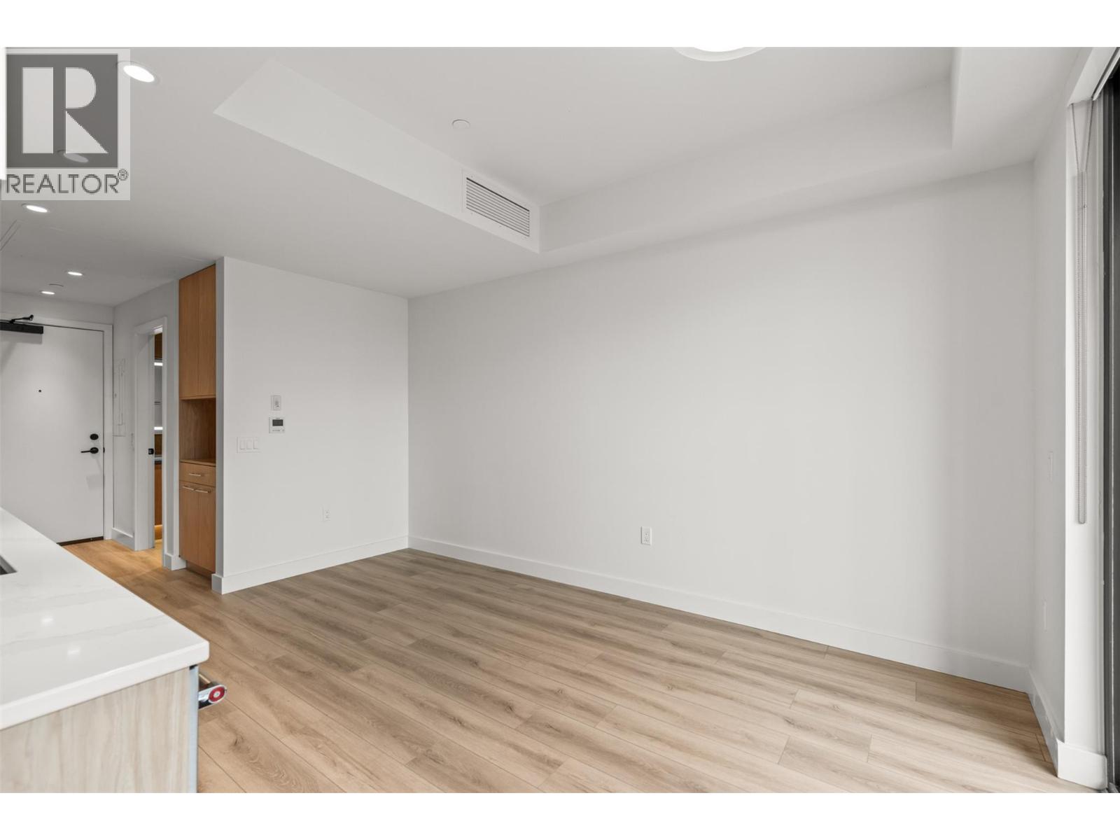 3051 Abbott Street Unit# 204, Kelowna, British Columbia  V1Y 1G9 - Photo 13 - 10376858