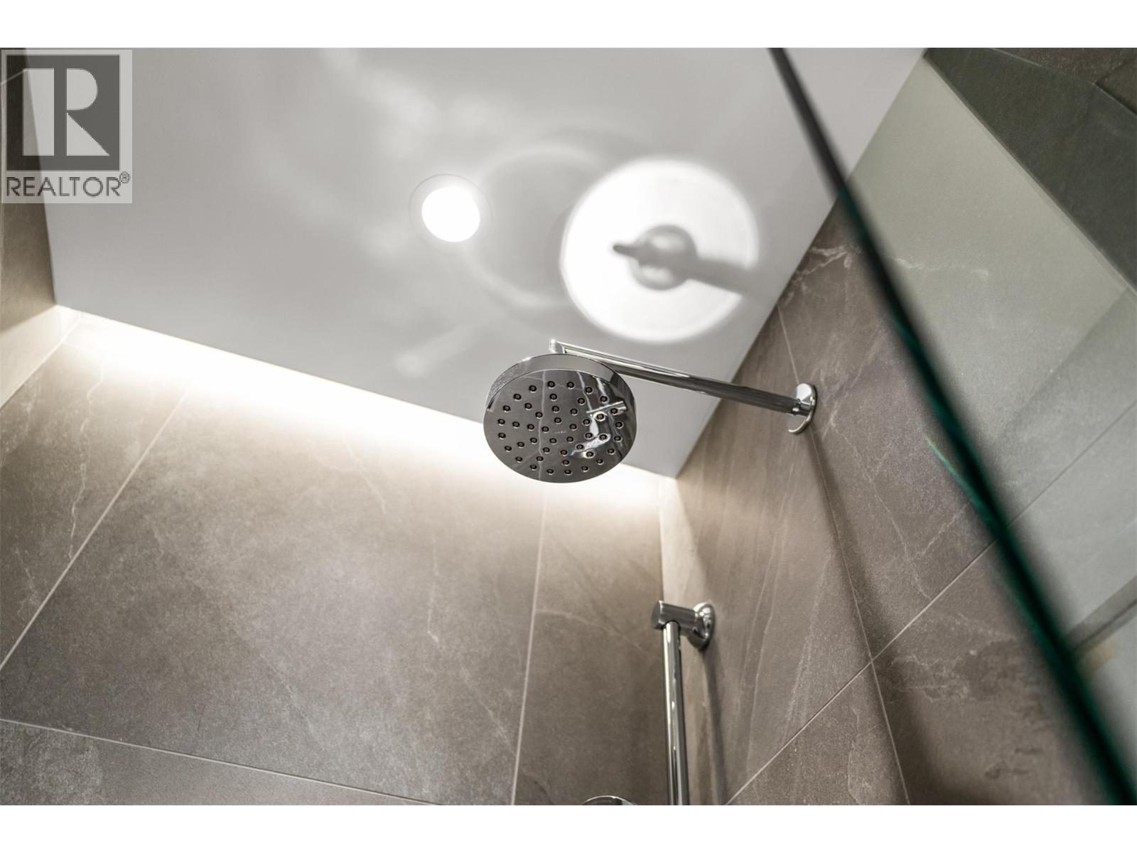 3051 Abbott Street Unit# 204, Kelowna, British Columbia  V1Y 1G9 - Photo 17 - 10376858