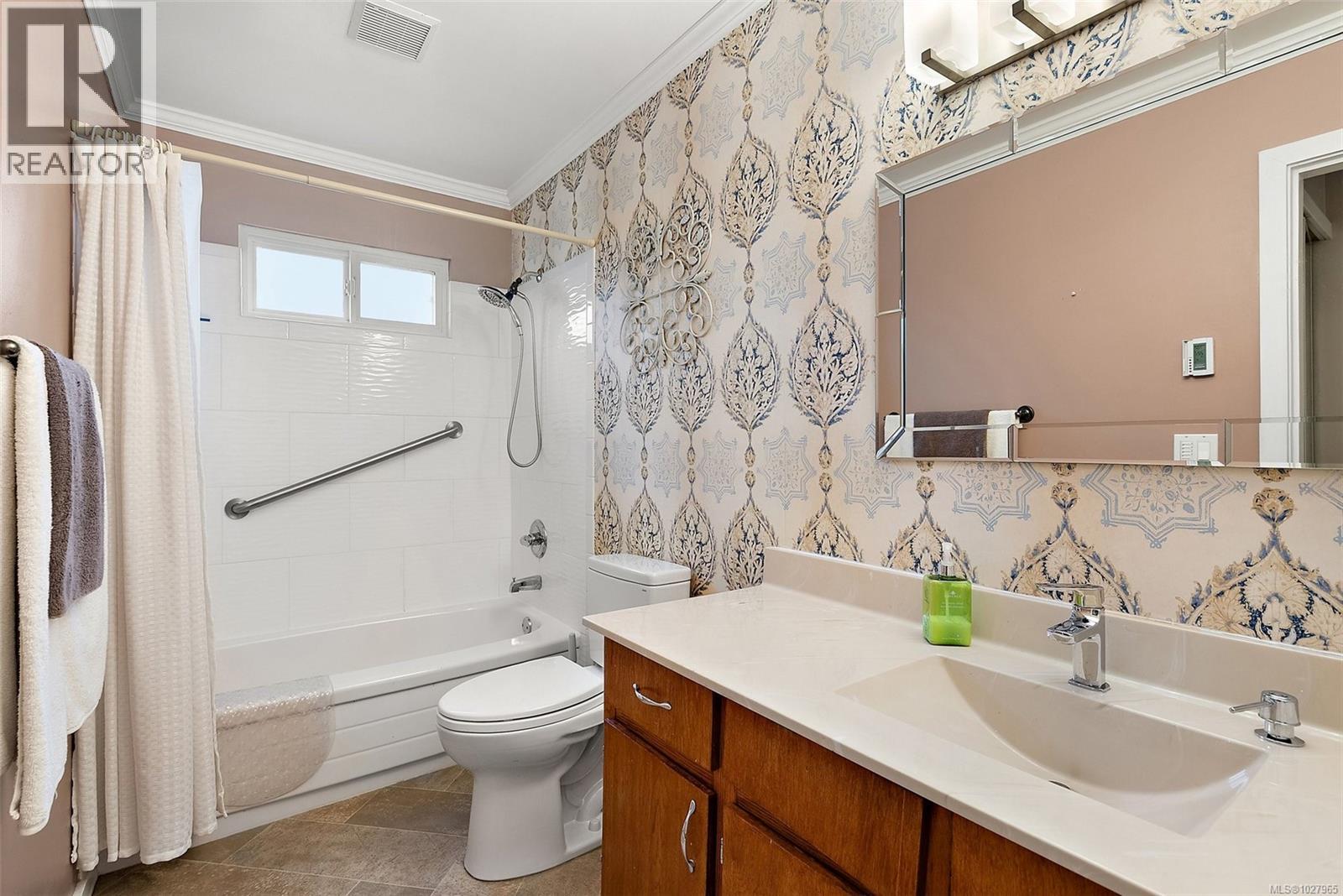 2154 Jahn Pl, Sidney, British Columbia  V8L 5C1 - Photo 15 - 1027965