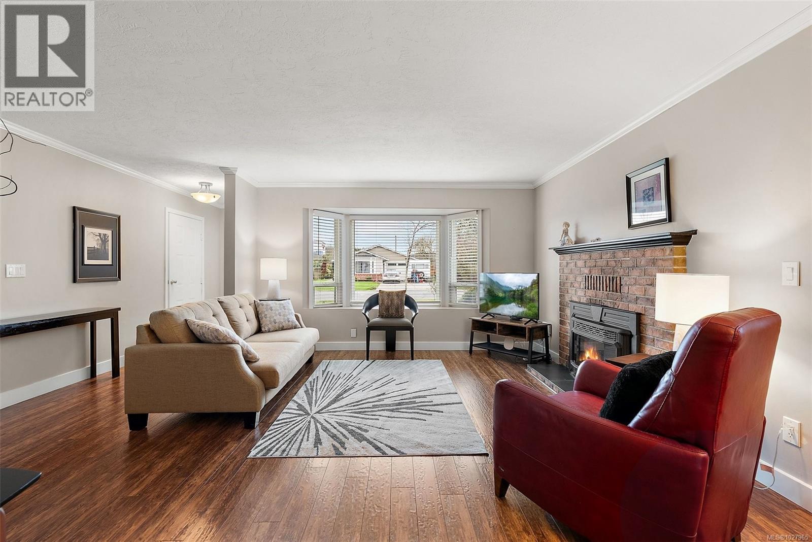 2154 Jahn Pl, Sidney, British Columbia  V8L 5C1 - Photo 3 - 1027965