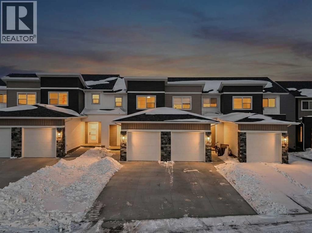 41 Violet Point, Sylvan Lake, Alberta  T4S 0X1 - Photo 1 - A2287589