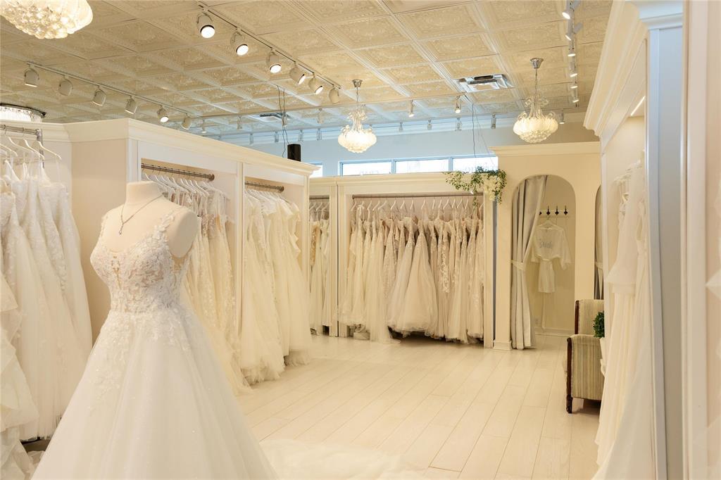 G&h 197 Main Street, Steinbach, Manitoba  R5G 1Y5 - Photo 9 - 202604184