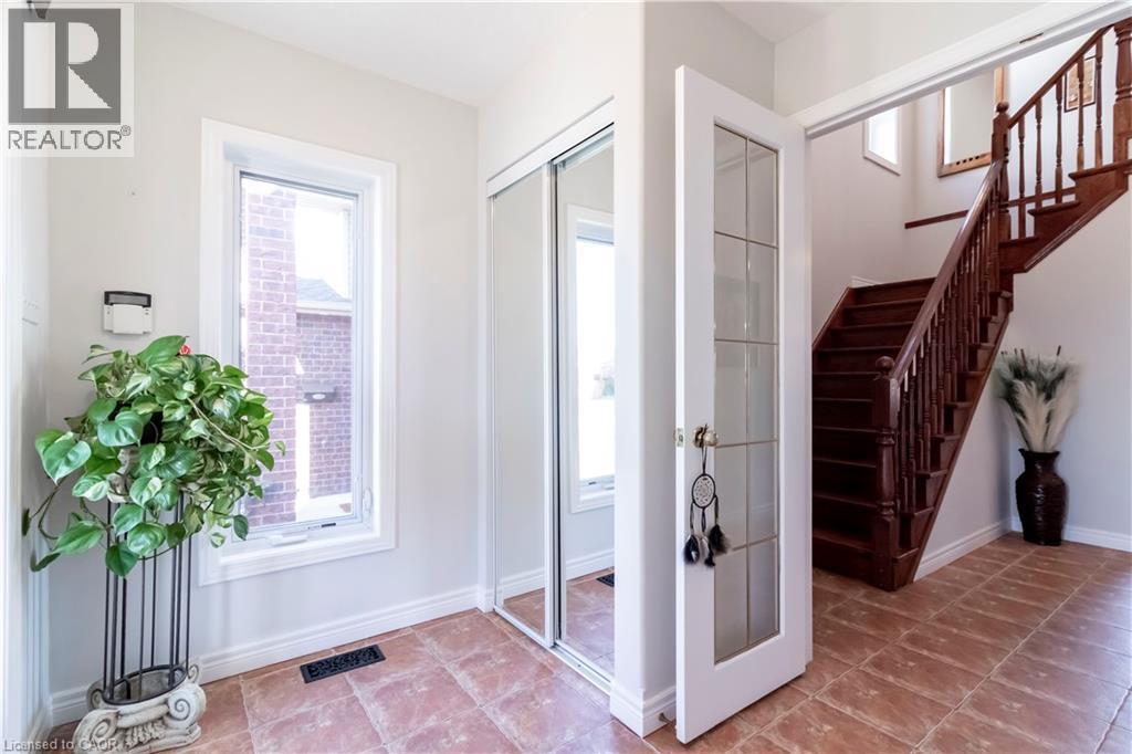 622 Doon South Drive, Kitchener, Ontario  N2P 2X4 - Photo 3 - 40810579