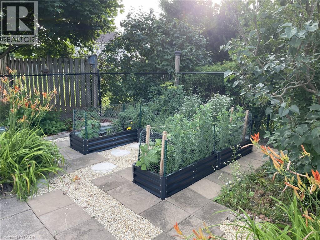 622 Doon South Drive, Kitchener, Ontario  N2P 2X4 - Photo 46 - 40810579