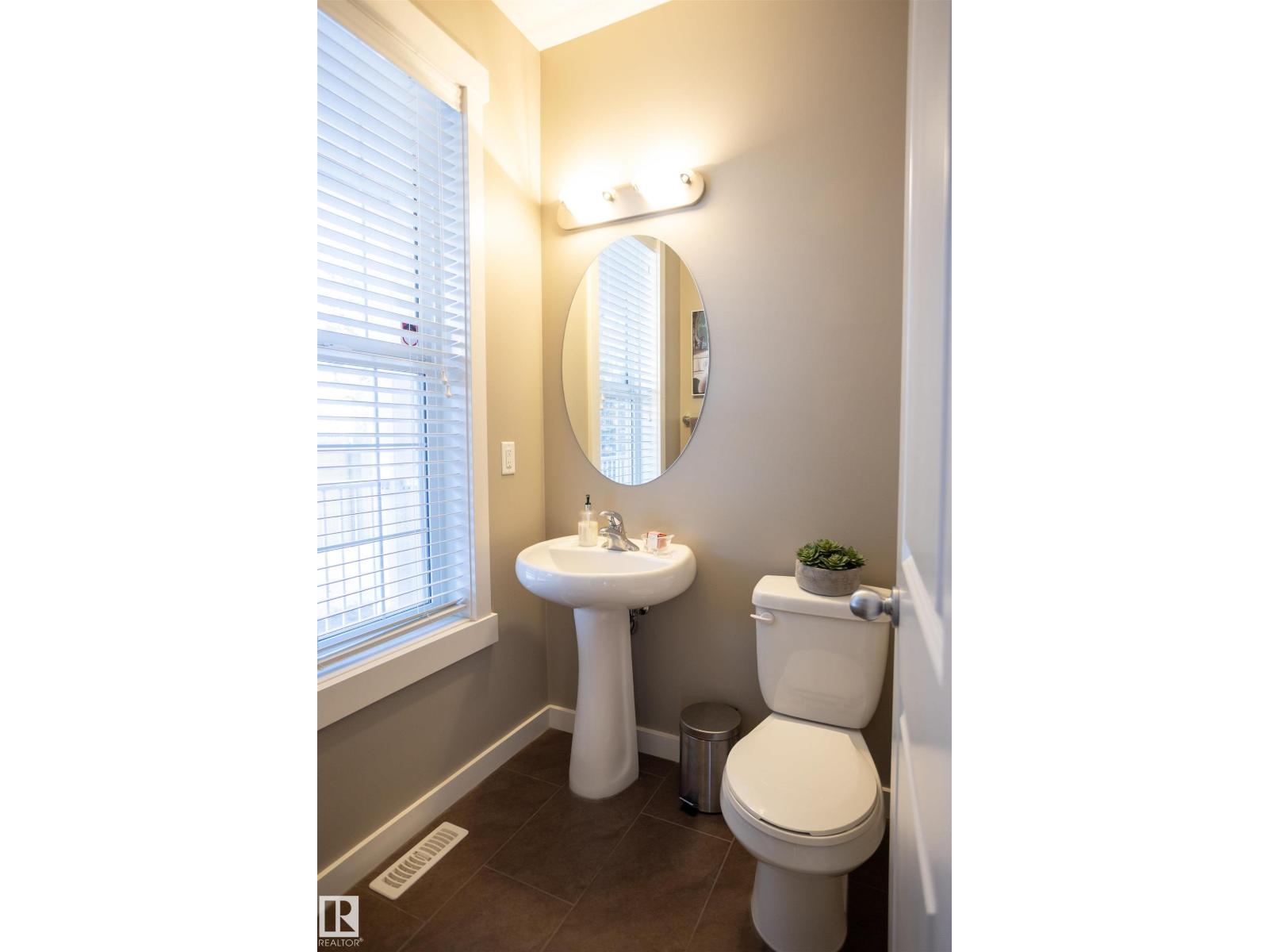 1070 Gault Bv Nw, Edmonton, Alberta  T5E 6N7 - Photo 22 - E4476883