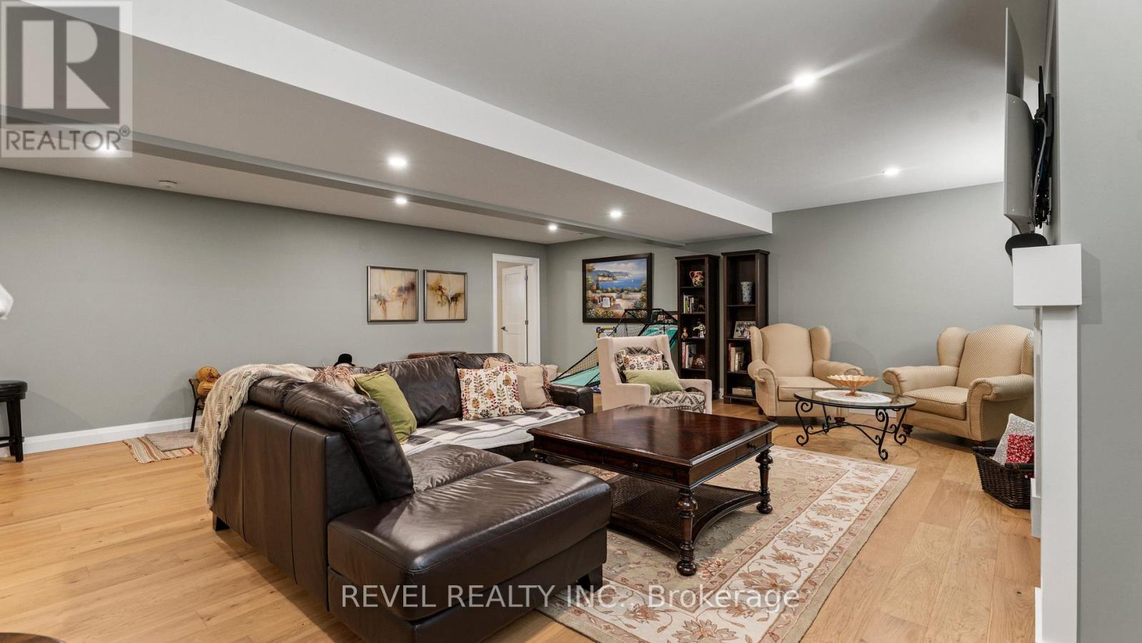 52 Beechnut Lane, Norfolk (Port Dover), Ontario  N0A 1N7 - Photo 28 - X12871734